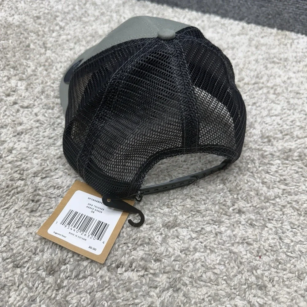 The North Face SnapBack hat cap bear‎ mountain trees gray/black adjustable